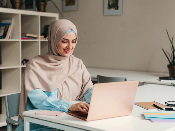 Online Tutors in the Gulf